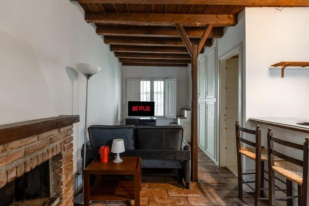 Navigli Cozy Nest - Central Studio Apt Милан 0*,  Италия